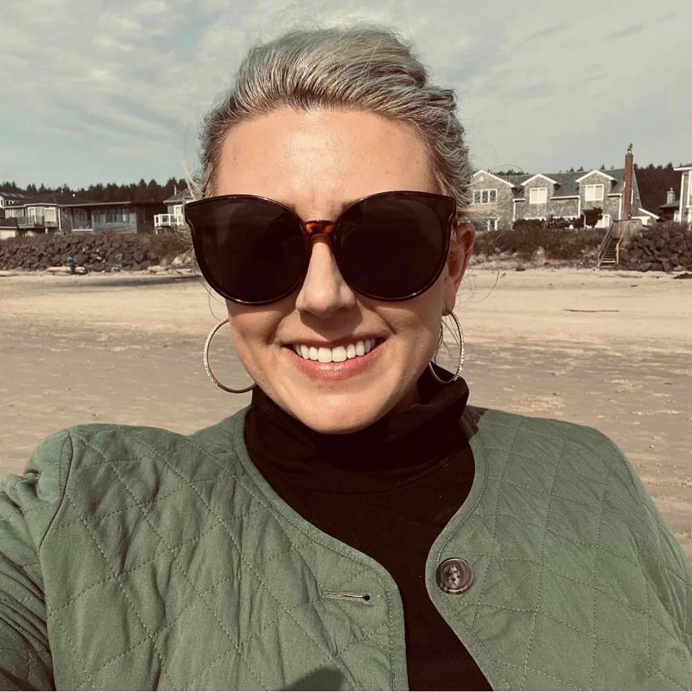 Meet your Posher, Jenny